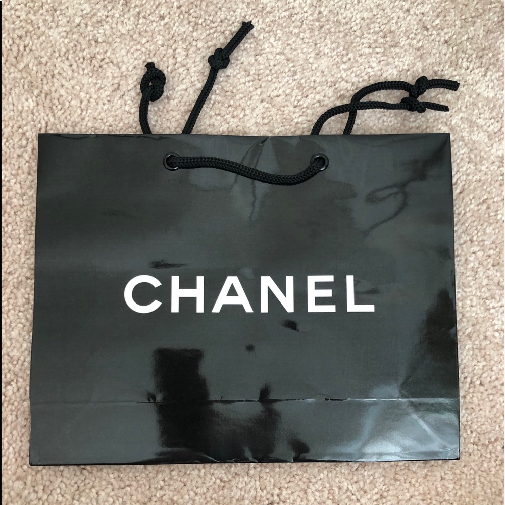 Bundle of 5 Chanel bags.